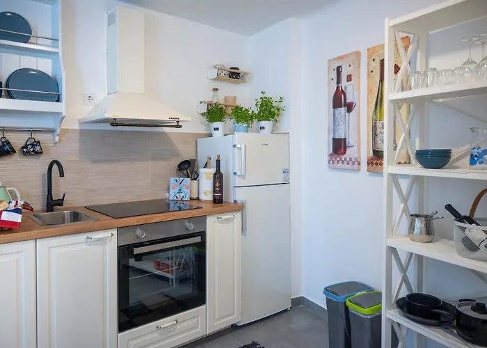 Montona Apartman Póla