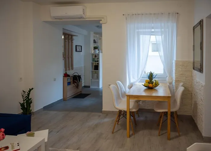 Montona Apartman